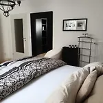 Black Orange Appartement Weimar (Lahn)